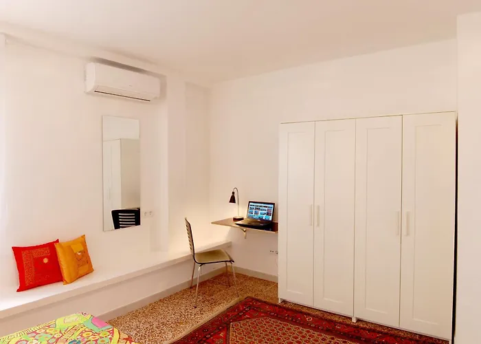 Casa *